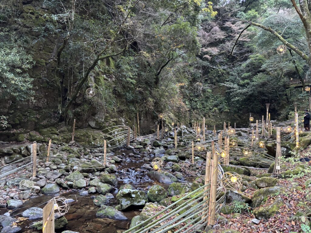 名張市の赤目四十八滝 幽玄の竹あかり