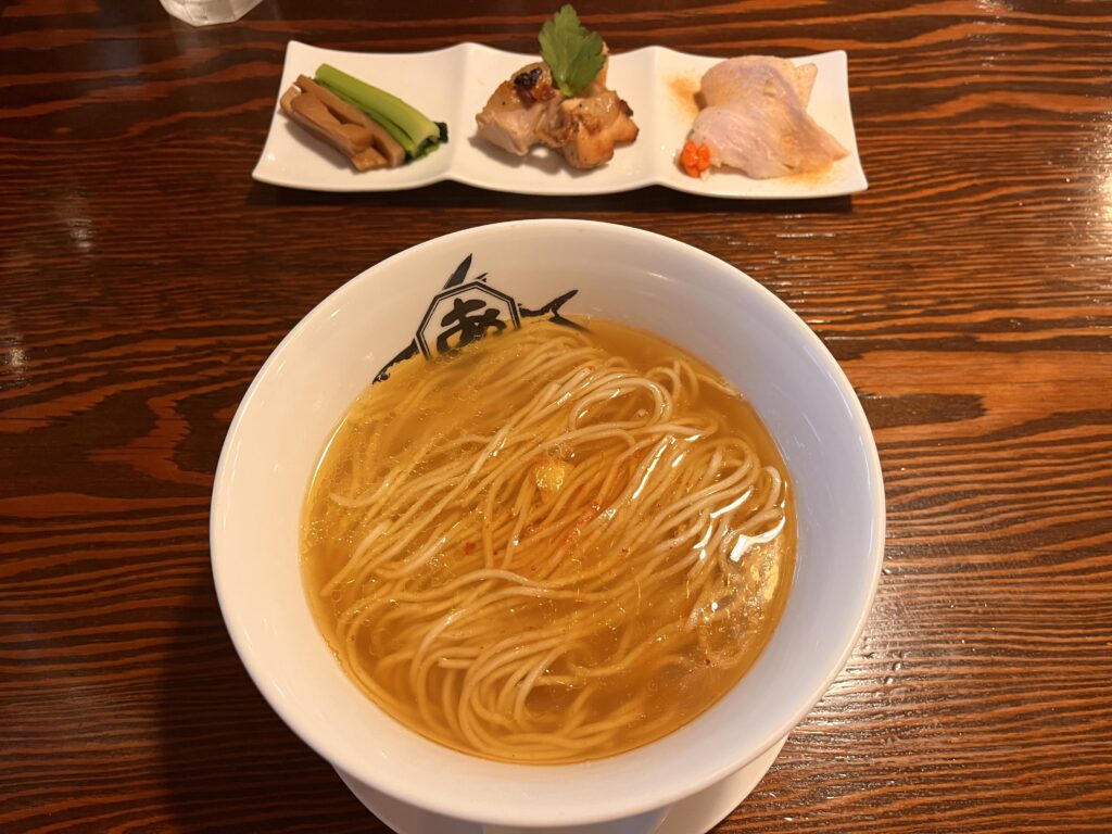 あごすけの鶏塩上湯麺