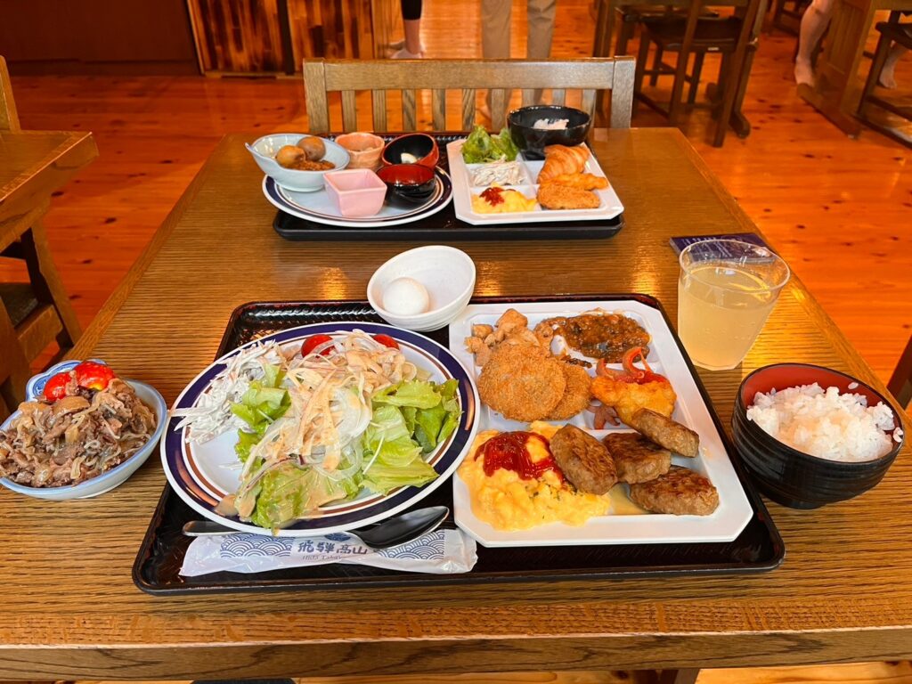 高山桜庵の朝食バイキング